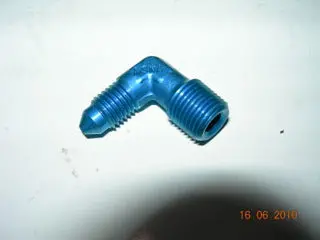 Adapter, Pipe/Flare - 90' - 1/8" Npt - 1/8" Tube Od 1