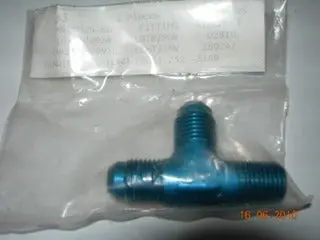 Tee, Pipe On Run/Flare/Flare - 1/4" Npt - 3/8" Tube Od 1