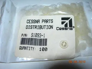 Plug, Nylon - Flap 1