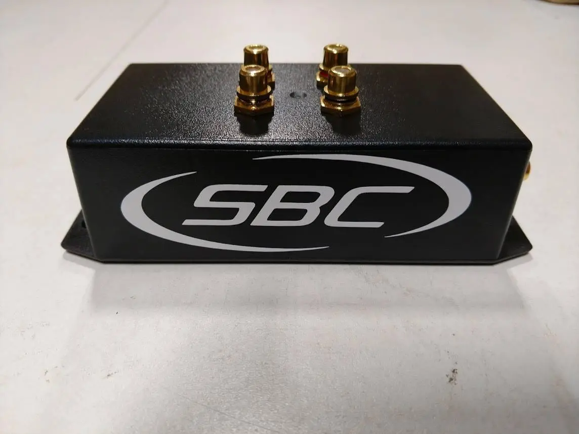 Sbc Cock Box 1 In 2 Out Plastic Rca Distribution Box 1